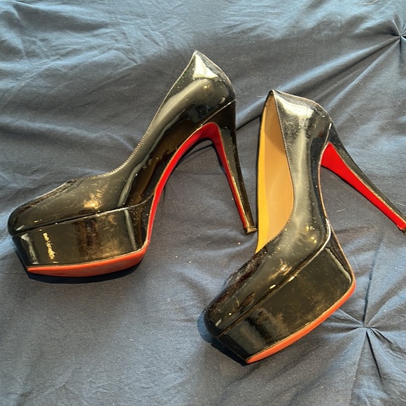 Christian Louboutin platform heels - Picture 2 of 4